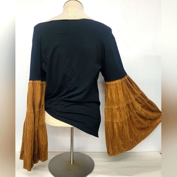 Boho Cowgirl Tee With Bell Sleeves Upcycled - Picture 5 of 10